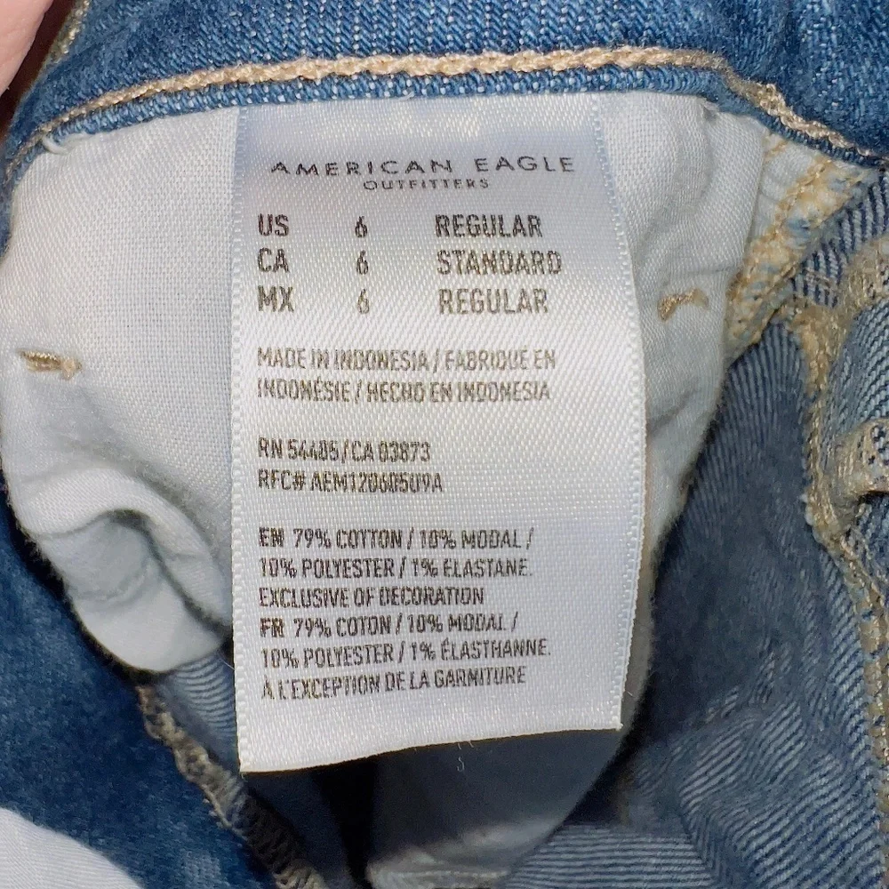 American Eagle AE Medium Wash Denim High Rise Stretch Distressed Mom Jean 6